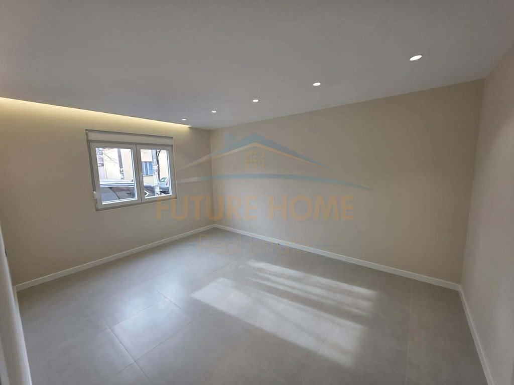 For sale, 2+1 Apartment, Oxhaku, Tirana.