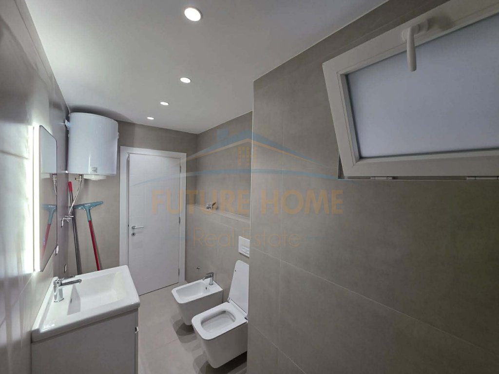 For sale, 2+1 Apartment, Oxhaku, Tirana.