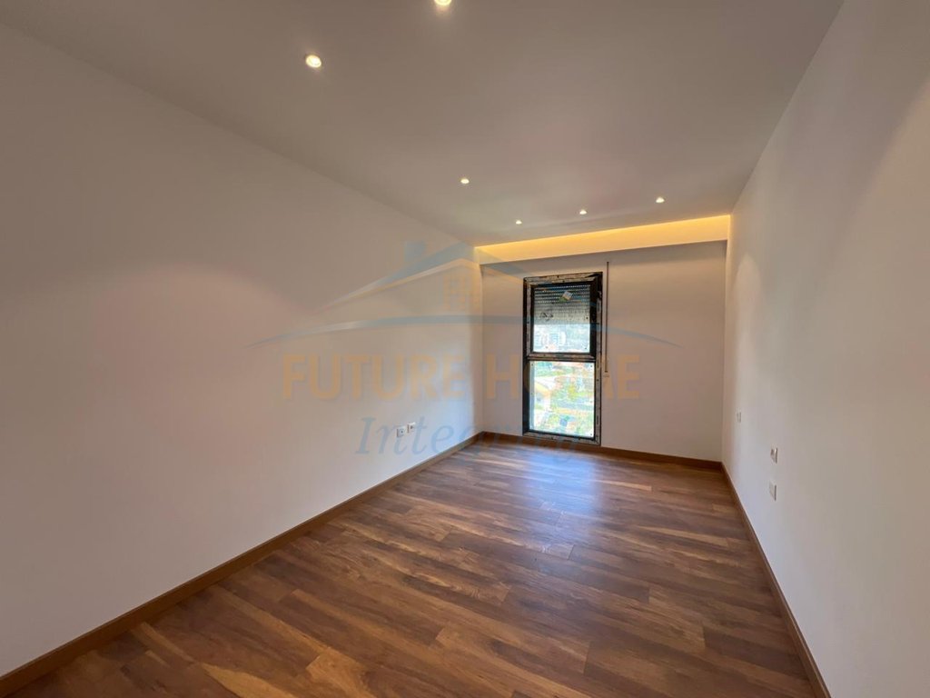 For sale, 2+1 Apartment, Porcelan, Tirana.
