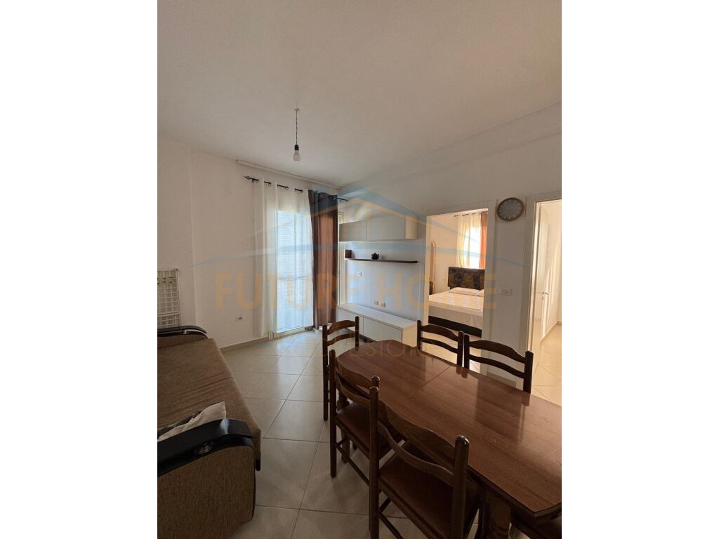 Shitet Apartament 2+1, Qerret,Kavaje