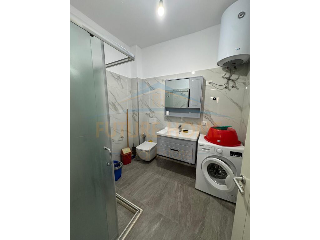 Shitet Apartament 2+1, Qerret,Kavaje