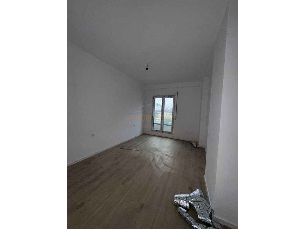 For sale, 2+1 Apartment, Kamez.