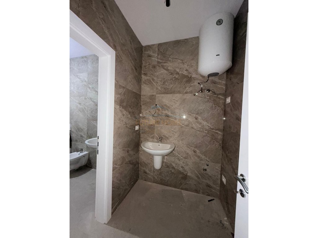 For sale, 2+1 Apartment, Kamez.