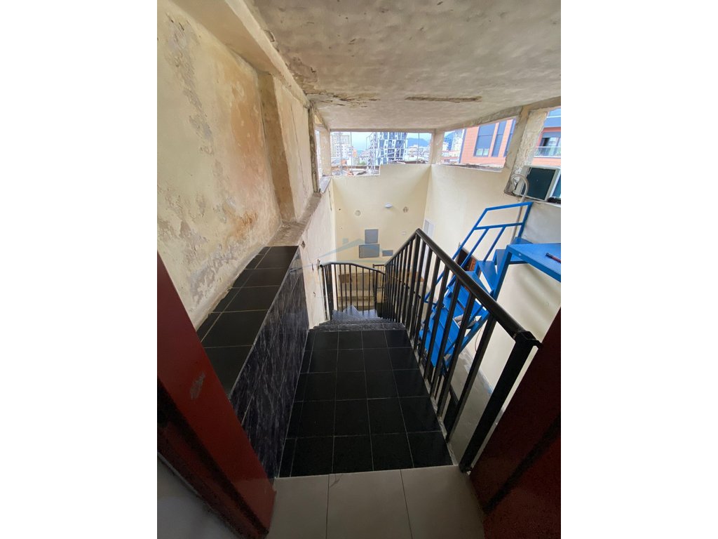 For sale, 2+1 Apartment, Barrikadave Street, Tirana