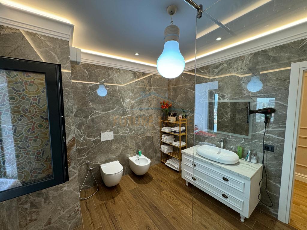 For sale, 2+1 Apartment, Rruga e Dibrës, Tirana