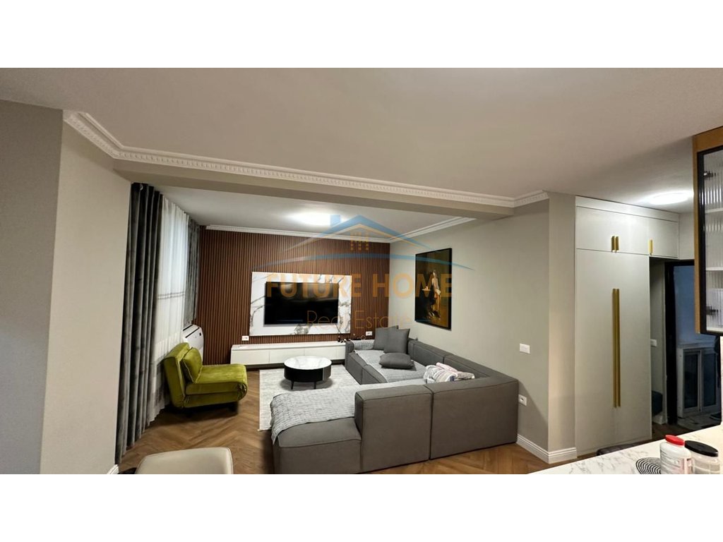 Shitet,Apartament 2+1,Rruga e Elbasanit,Tiranë