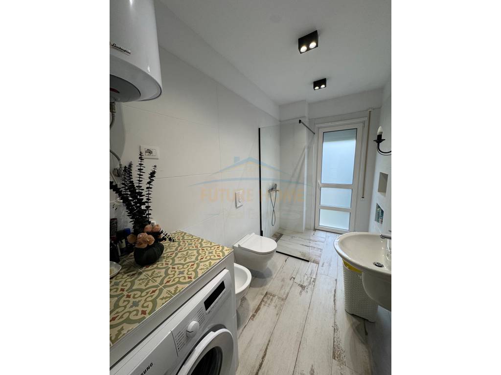 Shitet Apartament 2+1 , "San Pietro Residences" , Gjiri Lalzit