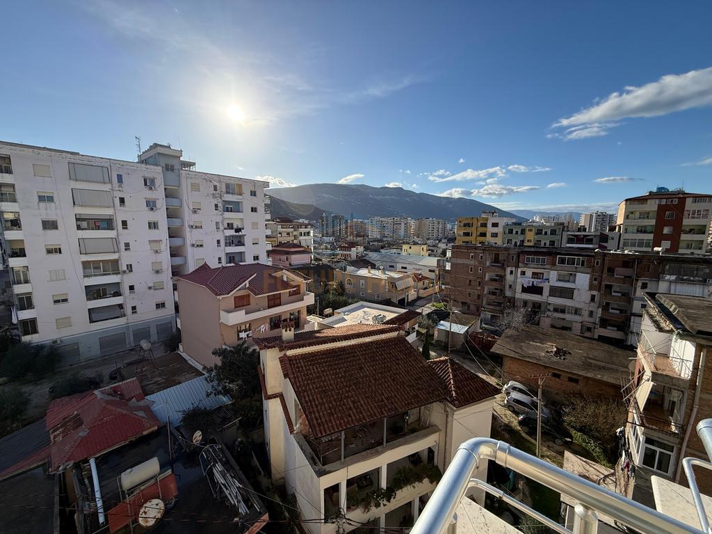 For sale, 2+1 Apartment, Tirana Bank, Vlorë.