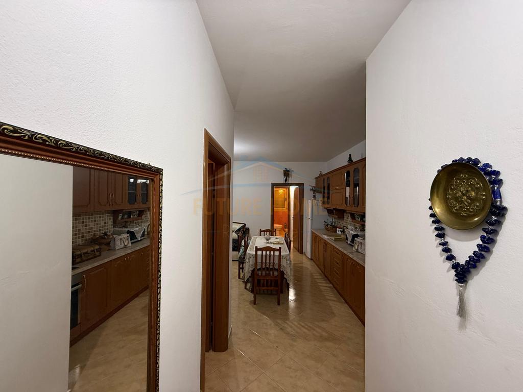 For sale, 2+1 Apartment, Tirana Bank, Vlorë.