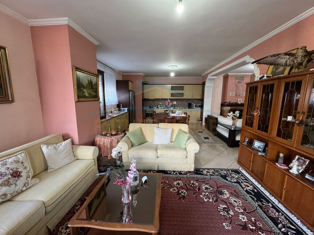 For sale, Apartment 2+1, Triangle, Korça