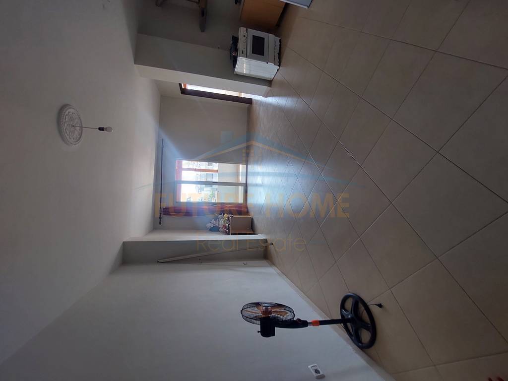 Shitet, Apartament 2+1 Ura e Dajlanit, Durres