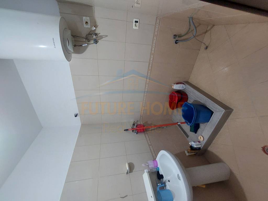 Shitet, Apartament 2+1 Ura e Dajlanit, Durres