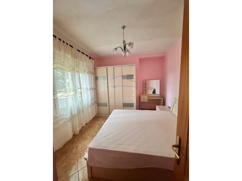 Shitet, Apartament 2+1 , Vila e Zogut, Durres