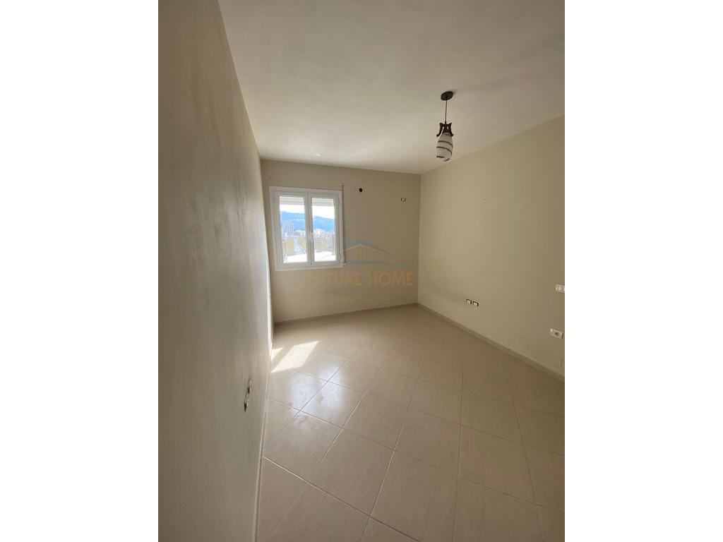 For sale, 2+1 Apartment, Vlorë.