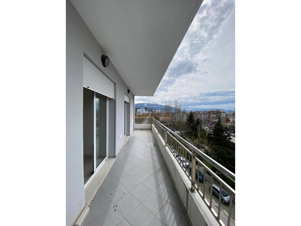 For sale, 2+1 Apartment, Vlorë.