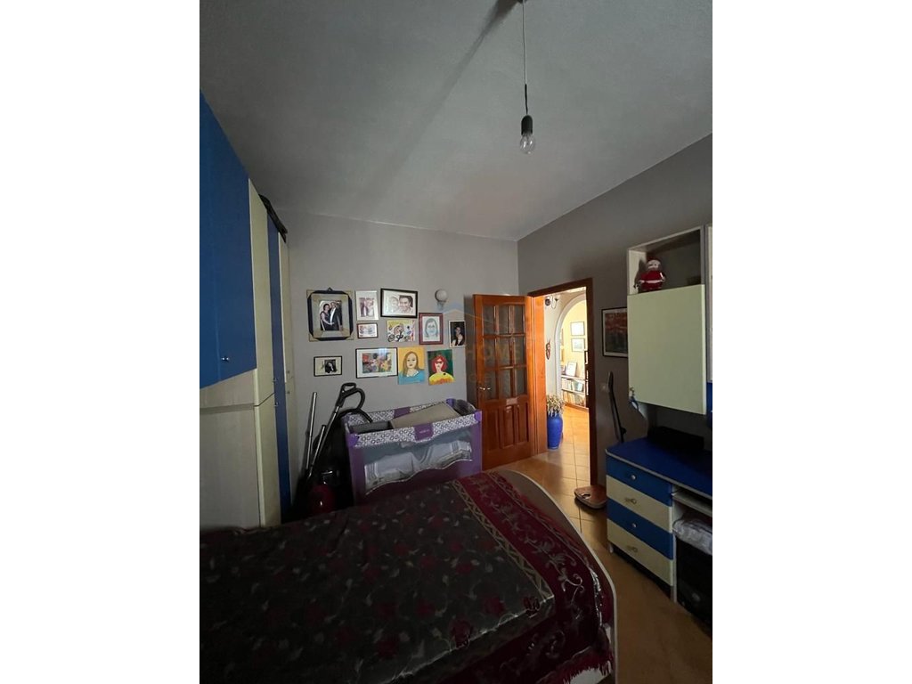 Shitet, Apartament 2+1, Zogu i Zi, Tirane