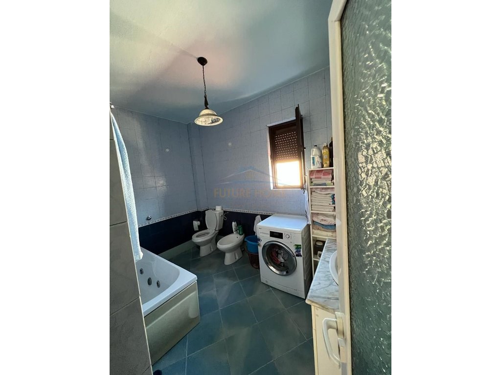 Shitet, Apartament 2+1, Zogu i Zi, Tirane