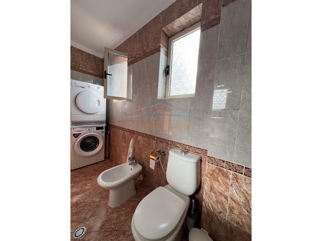 For sale, Apartment 3+1+2+2 Parking Spaces, Court, Durres