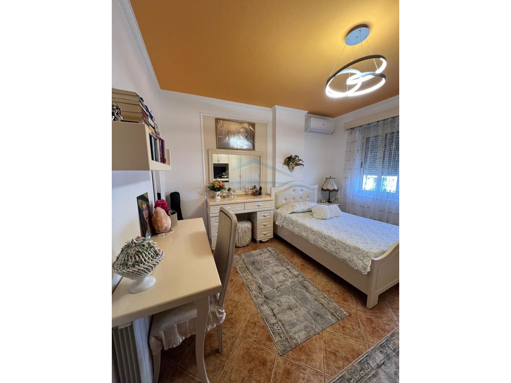 For sale, Apartment 3+1+2+2 Parking Spaces, Court, Durres
