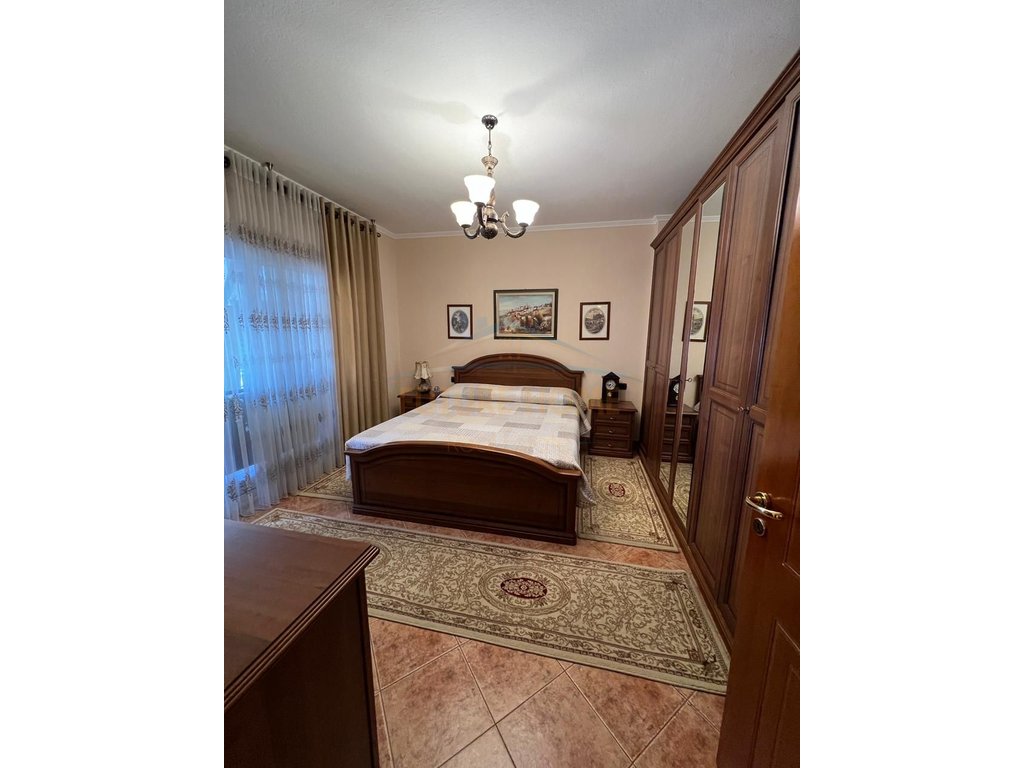 For sale, Apartment 3+1+2+2 Parking Spaces, Court, Durres