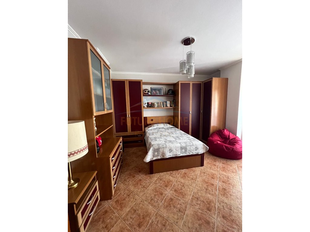 For sale, Apartment 3+1+2+2 Parking Spaces, Court, Durres