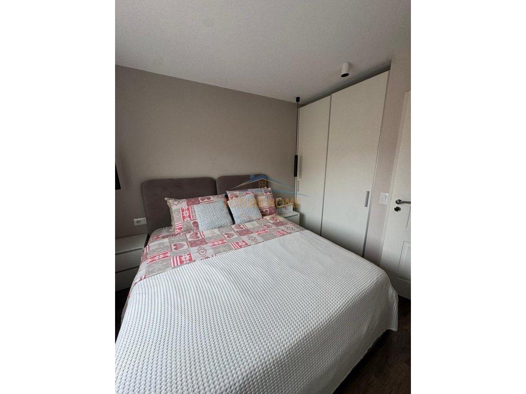 Apartament 3+1+2, 21 Dhjetori,Tiranë