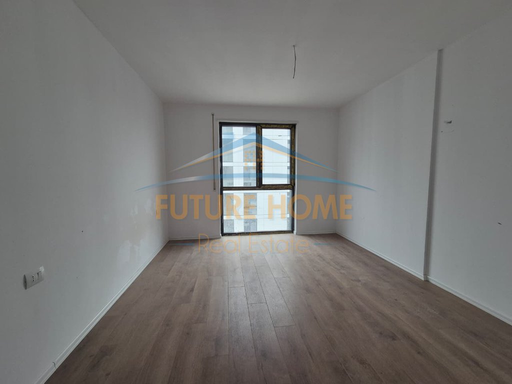 Shitet, Apartament 3+1+2, Kompleksi Akses Tirana.
