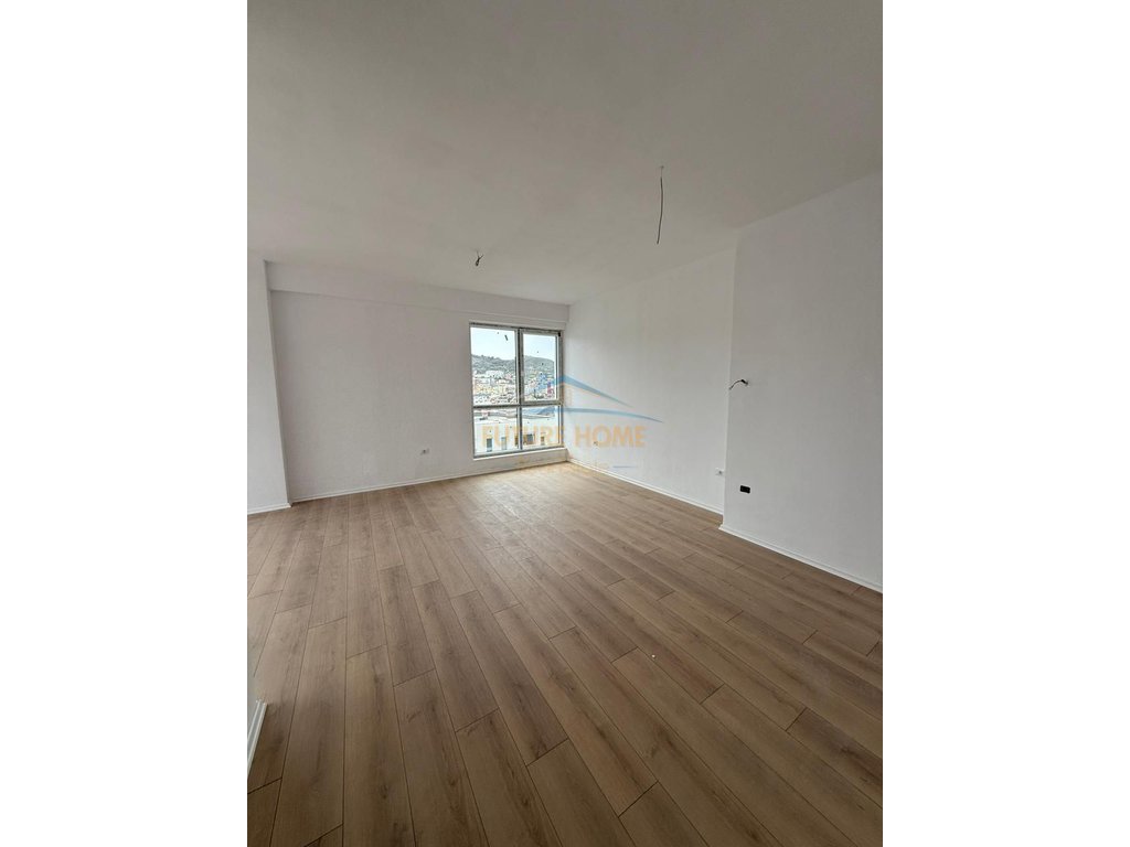 For sale, Apartment 3+1+2, Paris Commune, Tirana