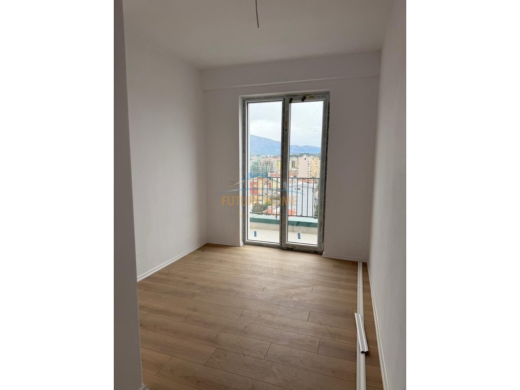 For sale, Apartment 3+1+2, Paris Commune, Tirana