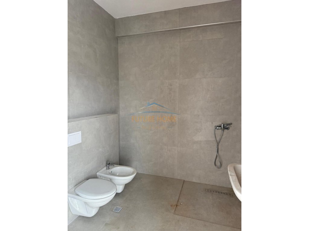 For sale, Apartment 3+1+2, Paris Commune, Tirana