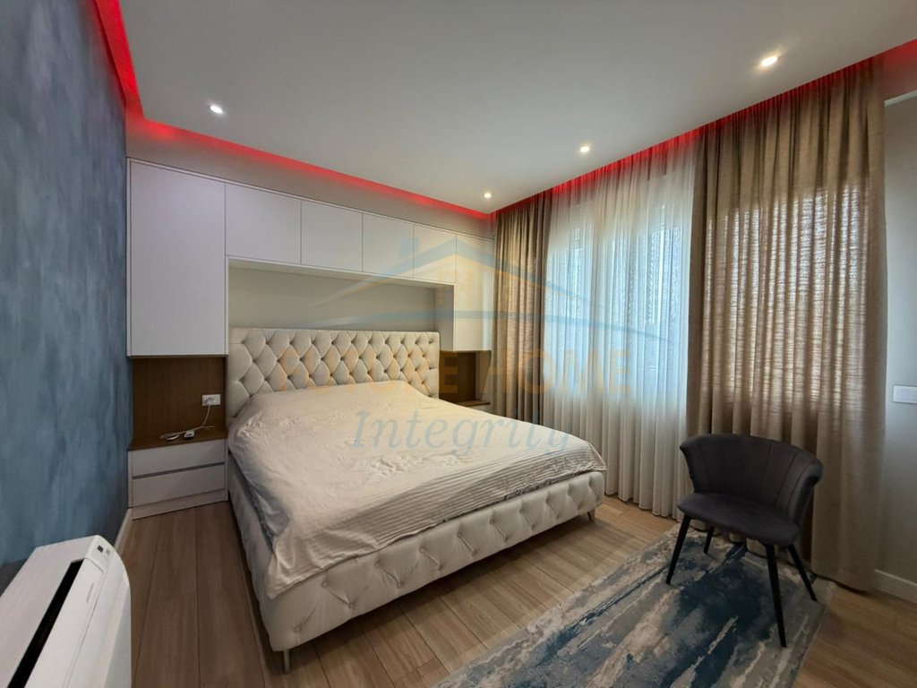 For sale, Apartment 3+1+2, Dry Lake, Tirana.