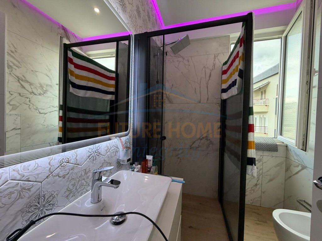 For sale, Apartment 3+1+2, Dry Lake, Tirana.