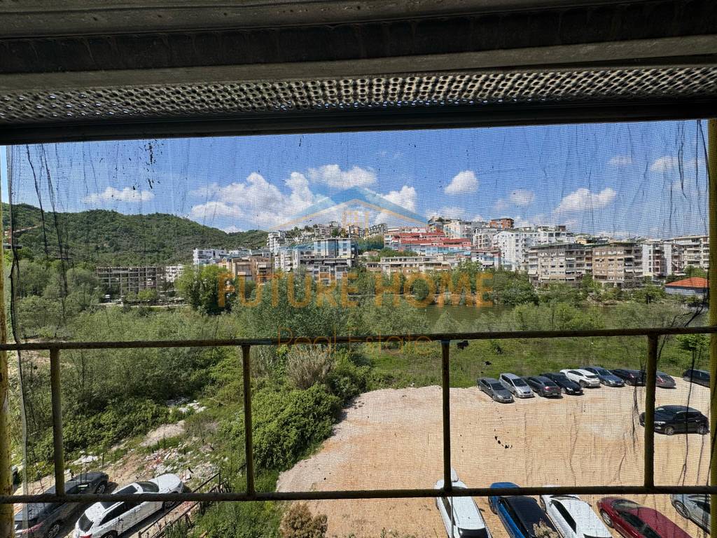 Shitet, Apartament 3+1+2+Post Parkimi, Liqeni i Thatë, Tiranë.