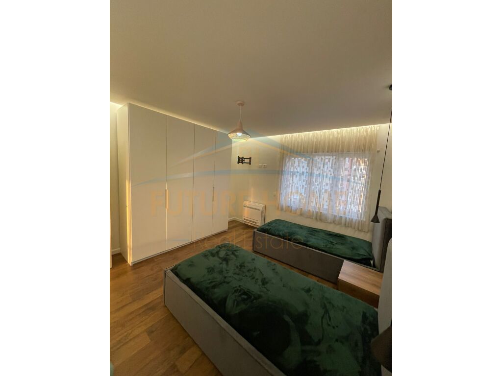 For rent, Apartment 3+1+2+Parking Post, Elbasan Street, Tirana.