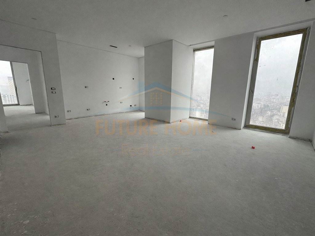 Shitet, Apartament 3+1+2, Rruga e Elbasanit,DownTown 1