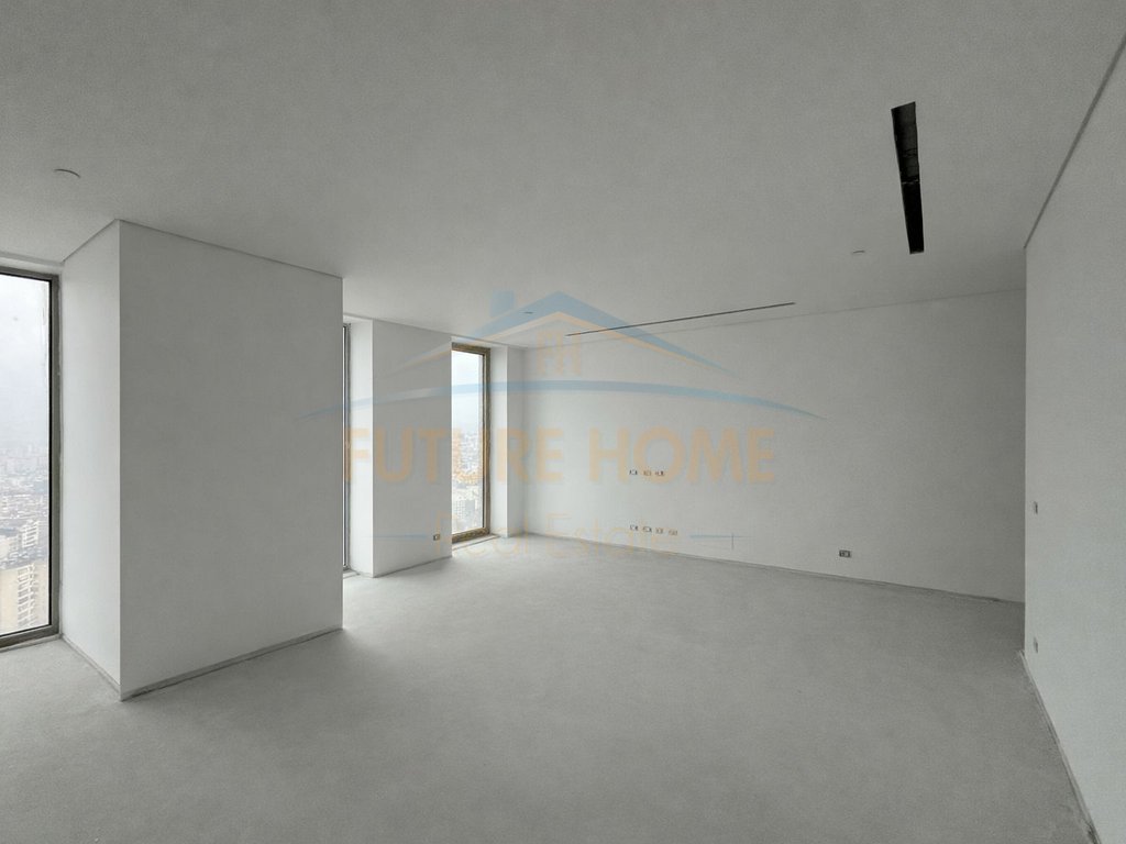 Shitet, Apartament 3+1+2, Rruga e Elbasanit,DownTown 1