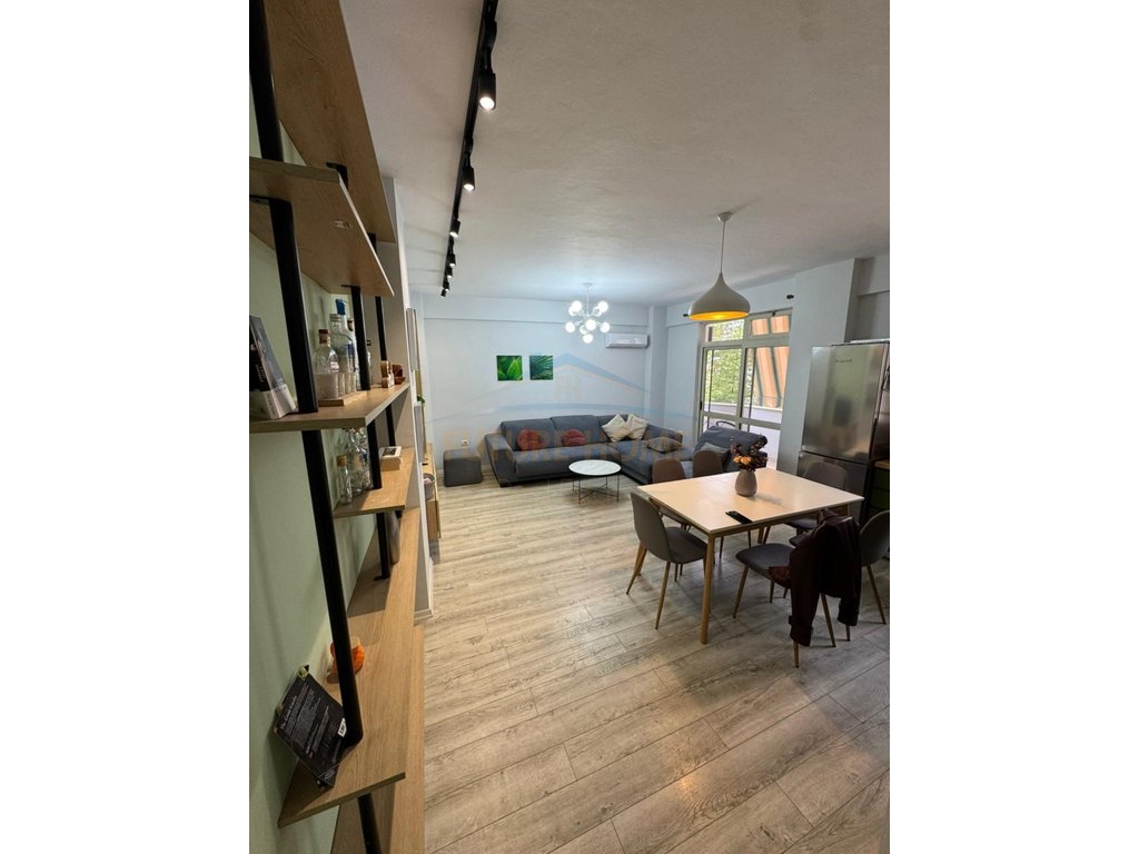 For sale, Apartment 3+1+2, Train Station, Tirana