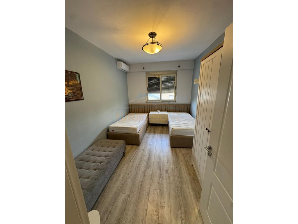 For sale, Apartment 3+1+2, Train Station, Tirana