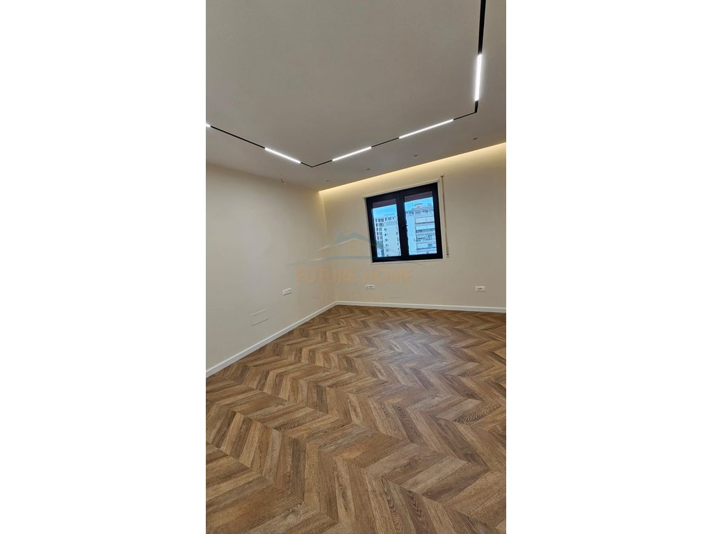 For sale, Apartment 3+1+2, Valuta, Durres.