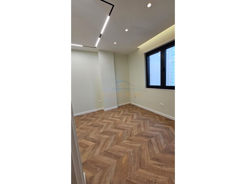 For sale, Apartment 3+1+2, Valuta, Durres.
