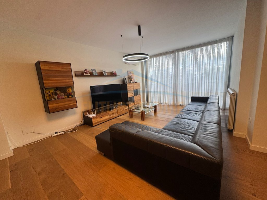 For sale, 3+1+3 Apartment, Kinostudio