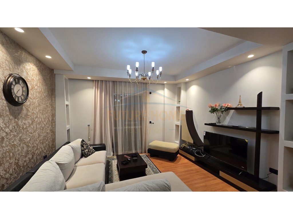 For sale, Apartment 3+1+3, 29 Nentori Neighborhood, Fier.