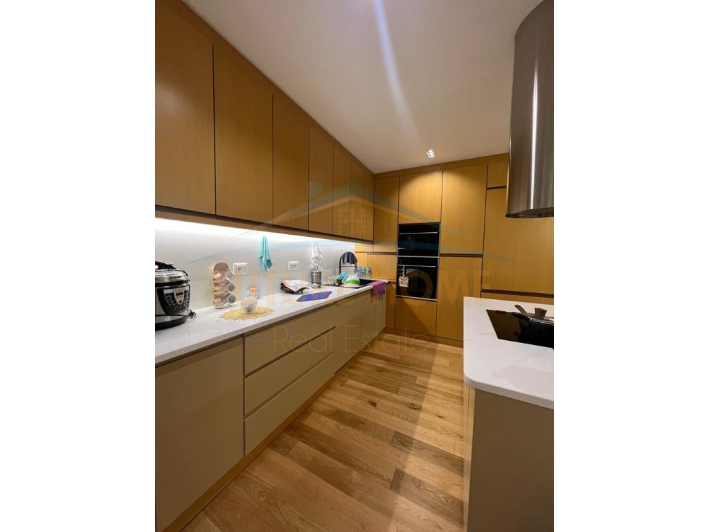 Shitet, Apartament 3+1+3+Post Parkimi, Rezidenca Future Home, Unaza e Re, Tirane