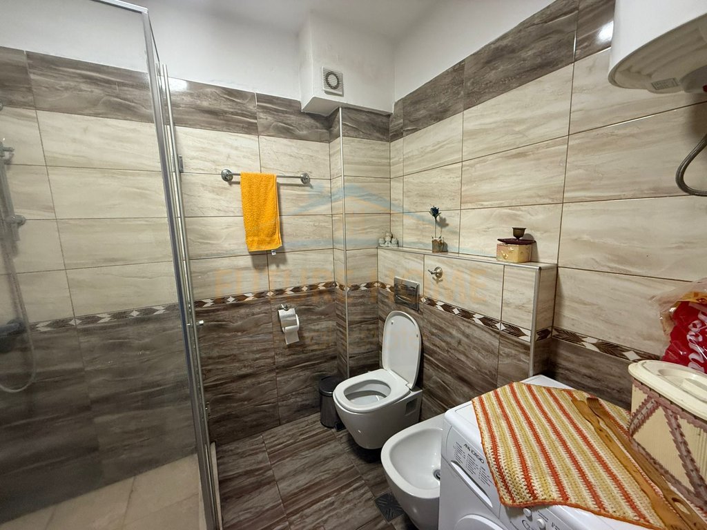 For sale, 3+1 Apartment, Educational Directorate, Korça.