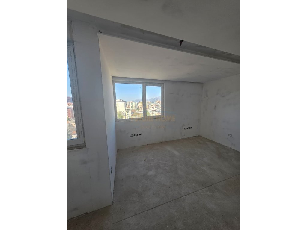 For sale, 3+1 Apartment, near Old Exhibition, Tirana