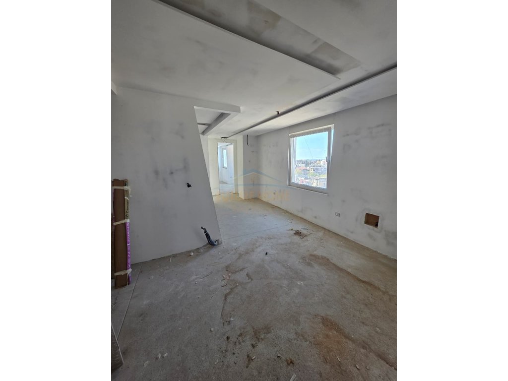 For sale, 3+1 Apartment, near Old Exhibition, Tirana