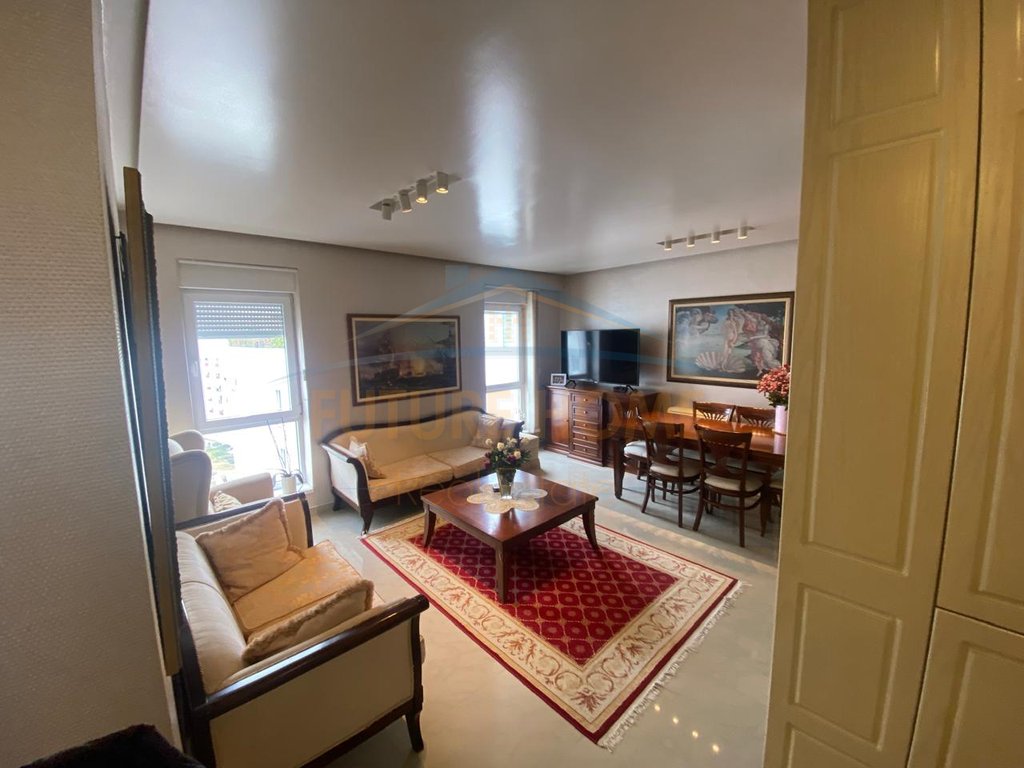 For sale, 3+1 Apartment, "Kontakt" Complex, 21 Dhjetori
