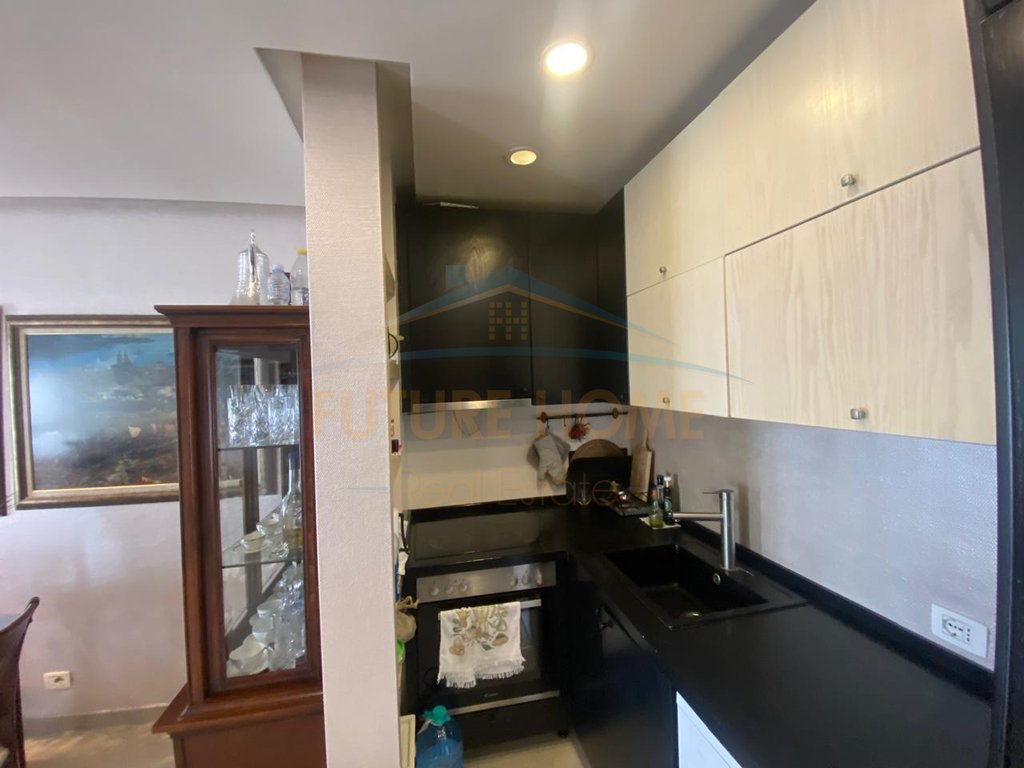 For sale, 3+1 Apartment, "Kontakt" Complex, 21 Dhjetori
