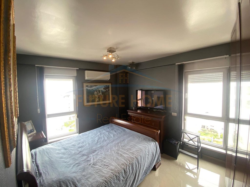 For sale, 3+1 Apartment, "Kontakt" Complex, 21 Dhjetori