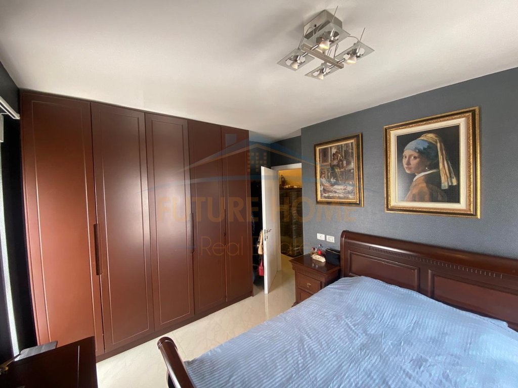 For sale, 3+1 Apartment, "Kontakt" Complex, 21 Dhjetori